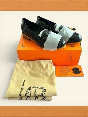 Mona Flying Black Leather Loafers Womens Shoe Style FLX18-17 7009 Size 7.5 BNIB